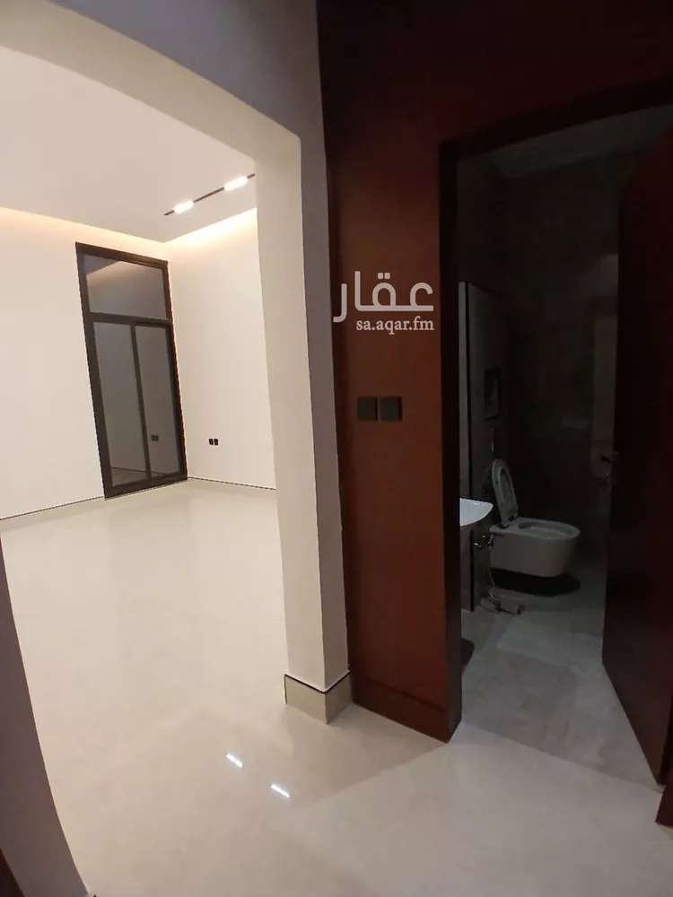 Floor for Sale in Riyadh Al Janadriyah صورة 3