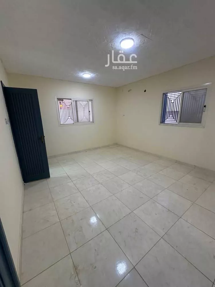 فيلا للإيجار في شارع العوادي ، حي الزهرة ، الرياض ، منطقة الرياض صورة 5