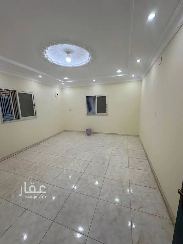 فيلا للإيجار في شارع العوادي ، حي الزهرة ، الرياض ، منطقة الرياض صورة 2