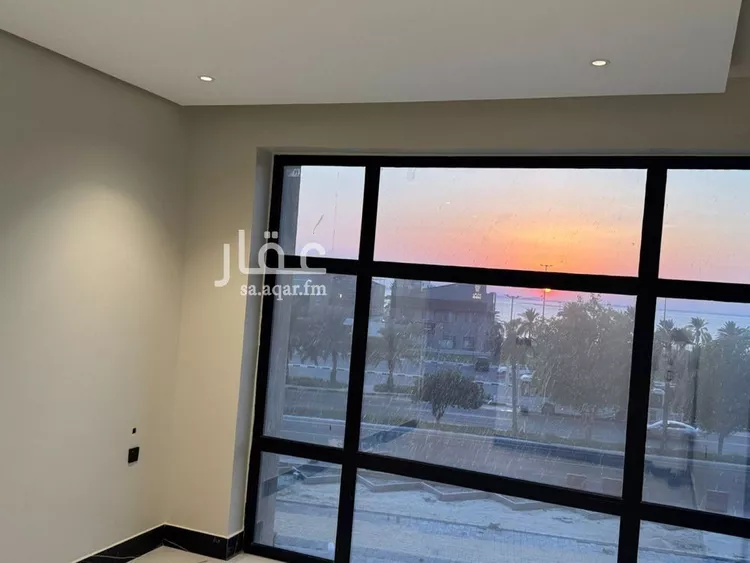 شقة للبيع في شارع الملك عبد الله بن عبدالعزيز, حي الشاطئ الغربي, مدينة الدمام, المنطقة الشرقية صورة 2