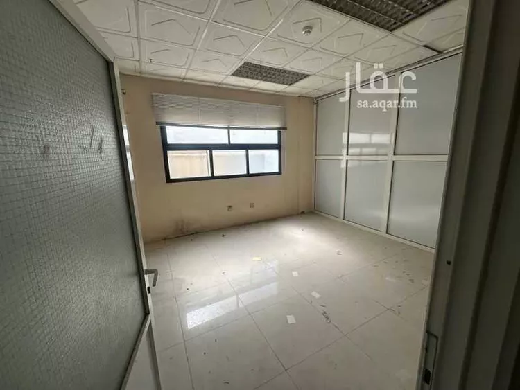 مكتب تجاري للإيجار في شارع طريق الامير محمد بن فهد, حي مدينة العمال, مدينة الدمام, المنطقة الشرقية صورة 4