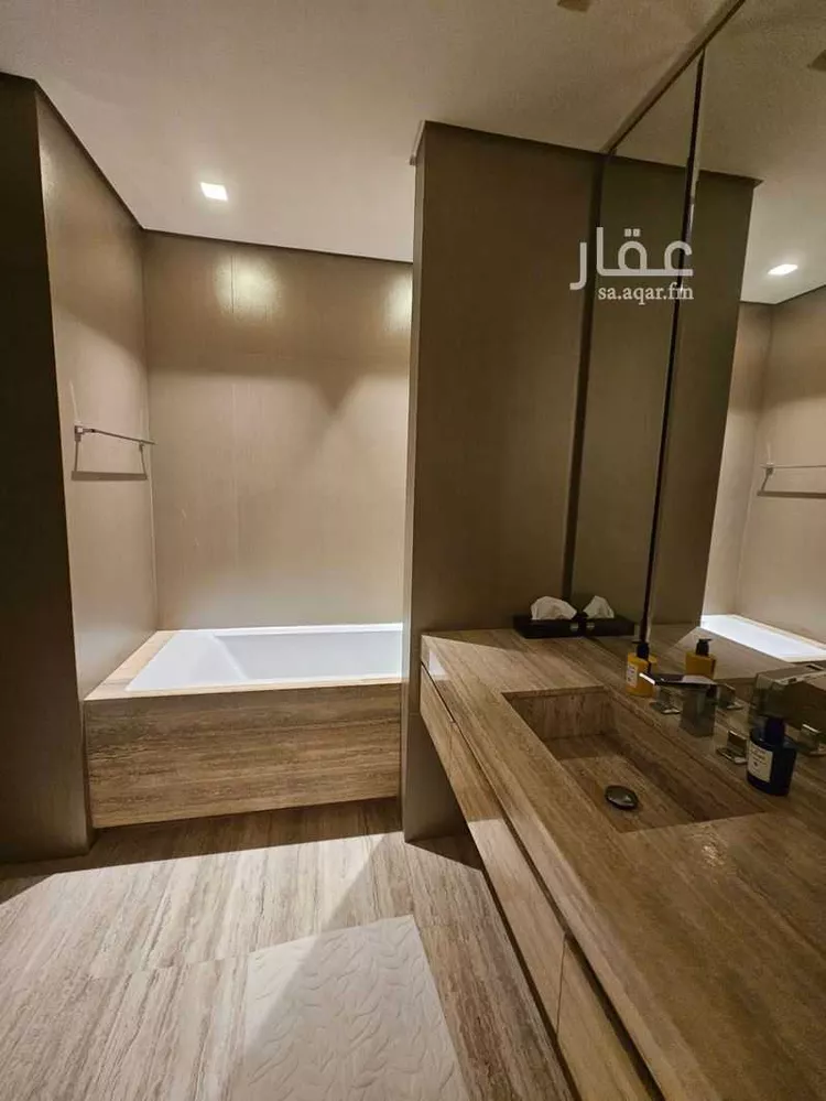 شقة للبيع في شارع الملك فهد الفرعي, حي العليا, مدينة الرياض, منطقة الرياض 13
