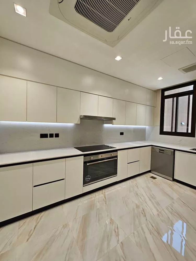 Villa for Sale in Riyadh King Khalid International Airport