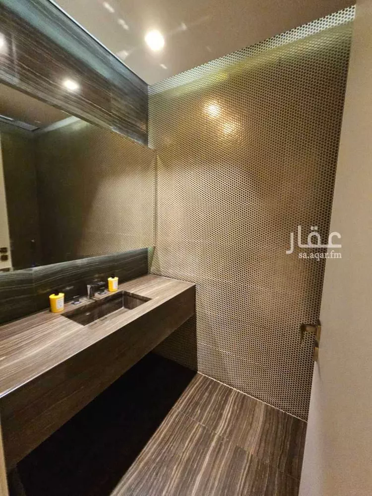 شقة للبيع في شارع الملك فهد الفرعي, حي العليا, مدينة الرياض, منطقة الرياض صورة 2