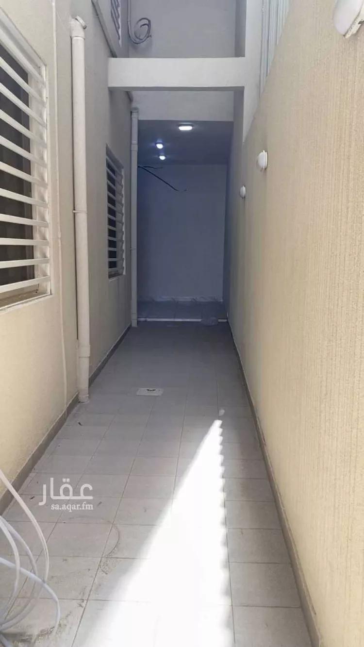 فيلا للبيع في شارع سفيان بن الحكم, حي الجامعيين, مدينة خميس مشيط, منطقة عسير 8