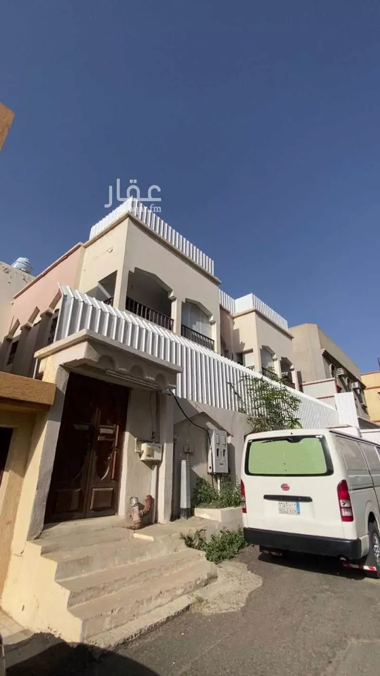 عمارة للبيع في شارع عبد الوهاب بن عزام, حي المعمورة, مدينة خميس مشيط, منطقة عسير صورة 4