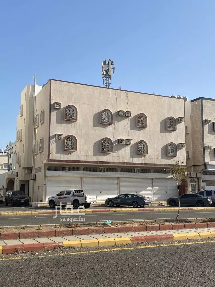 عمارة للبيع في شارع سراقة بن مالك, حي الصقور, مدينة خميس مشيط, منطقة عسير صورة 2