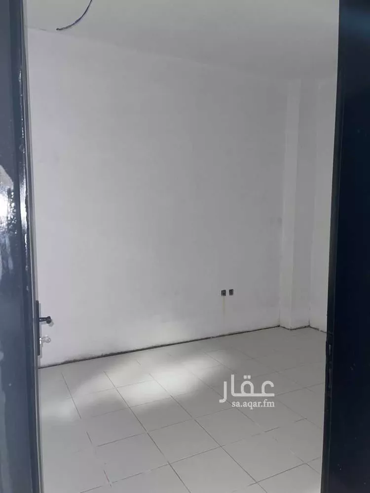 مستودع للإيجار في شارع أبي الفضائل العدل, حي الغنامية, مدينة الرياض, منطقة الرياض 10
