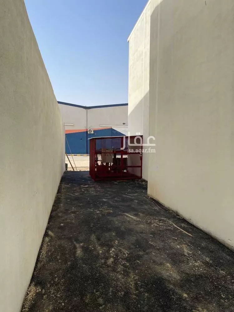 مستودع للإيجار في شارع أبي الفضائل العدل, حي الغنامية, مدينة الرياض, منطقة الرياض 3