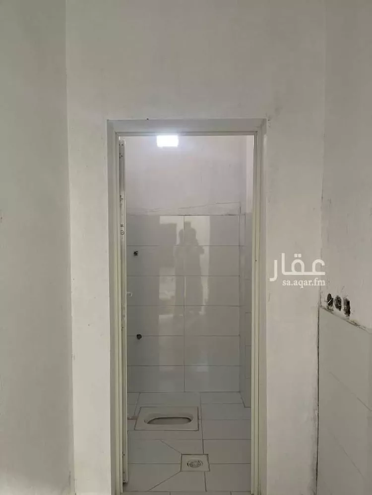 مستودع للإيجار في شارع أبي الفضائل العدل, حي الغنامية, مدينة الرياض, منطقة الرياض 8