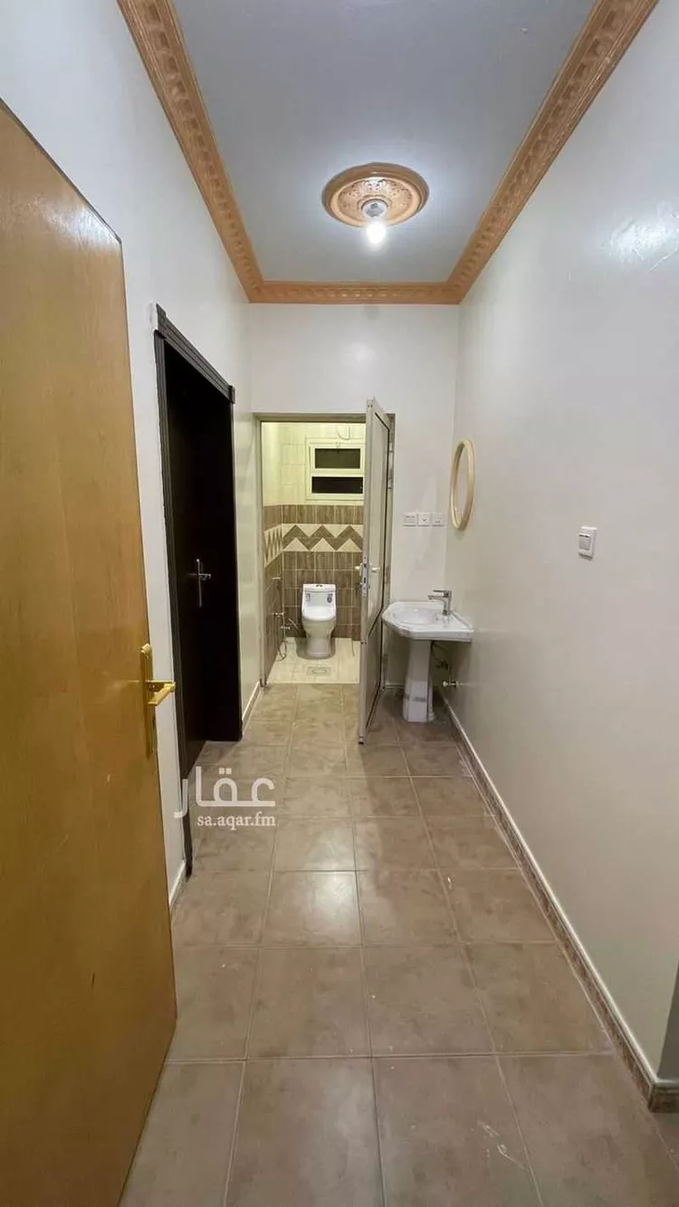 شقة للإيجار في شارع 7323056, حي العزيزية الأول, مدينة الاحساء, المنطقة الشرقية صورة 2