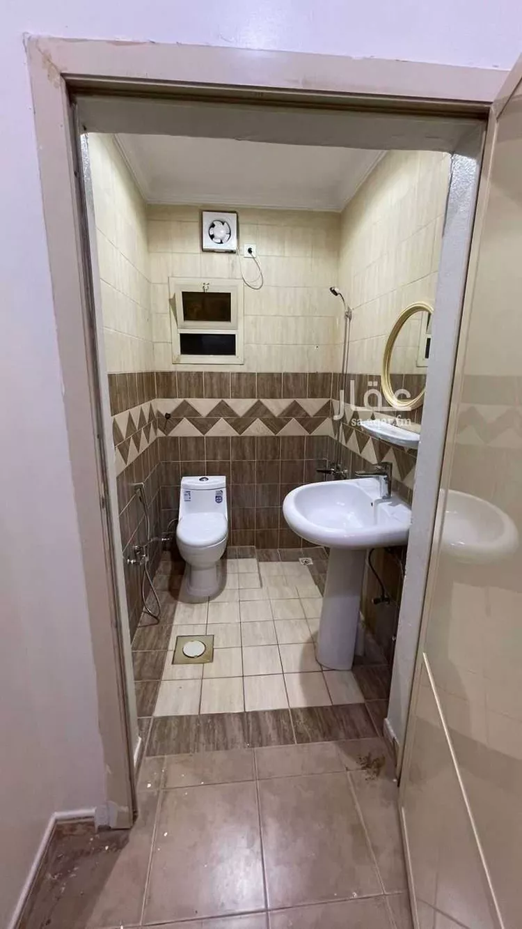 شقة للإيجار في شارع 7323056, حي العزيزية الأول, مدينة الاحساء, المنطقة الشرقية صورة 5