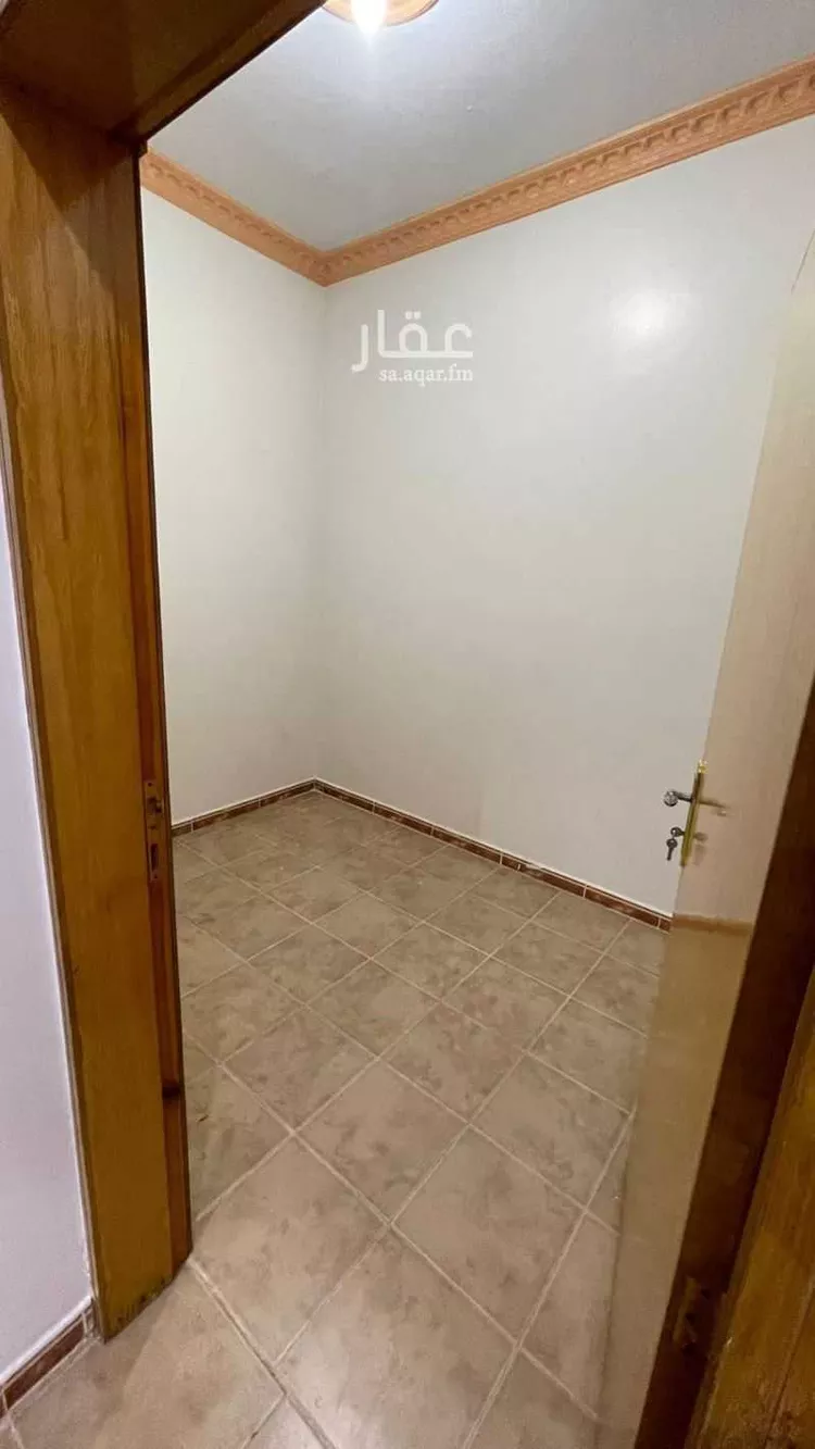 شقة للإيجار في شارع 7323056, حي العزيزية الأول, مدينة الاحساء, المنطقة الشرقية صورة 4