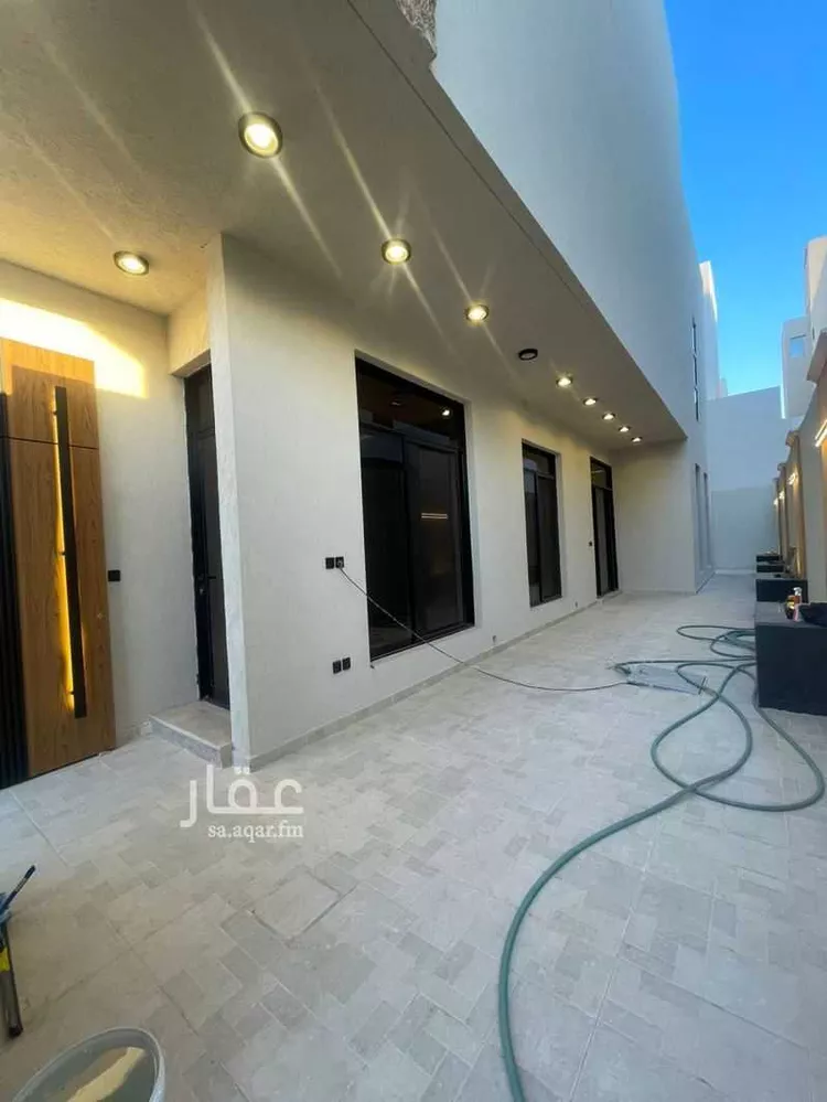 فيلا للبيع في شارع علي بن يوسف الغساني, المهدية, الرياض صورة 2