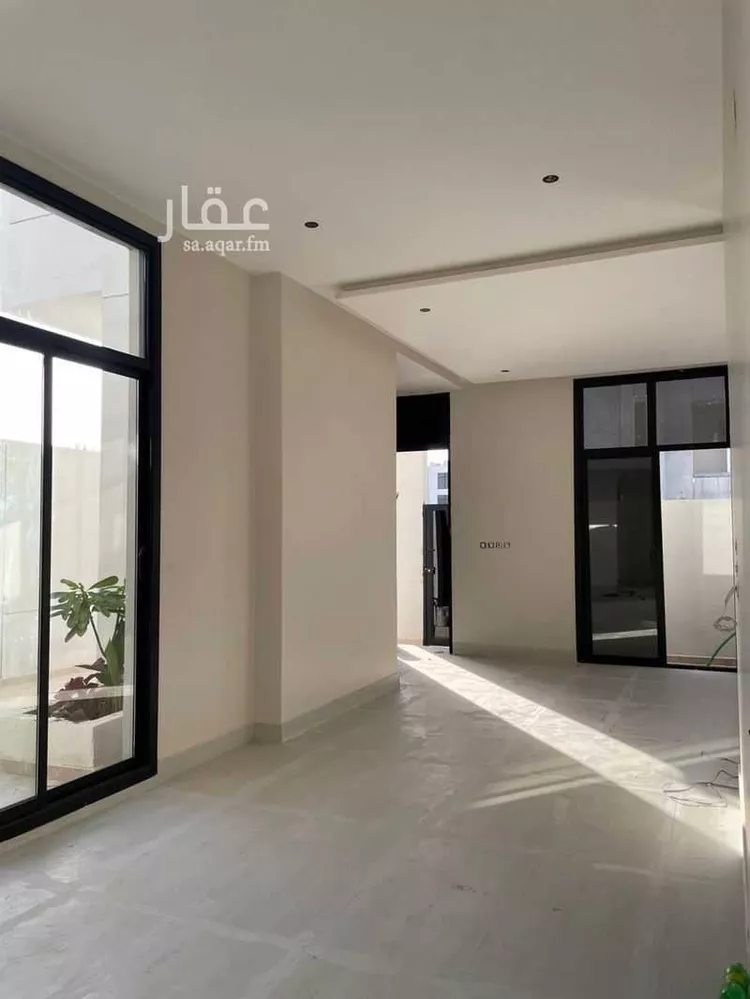 فيلا للبيع في شارع عبدالملك الألبيري, حي المهدية, مدينة الرياض, منطقة الرياض صورة 2