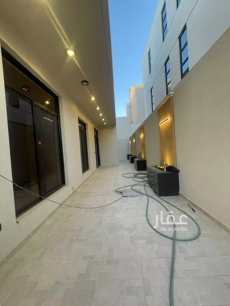 فيلا للبيع في شارع علي بن يوسف الغساني, المهدية, الرياض صورة 3