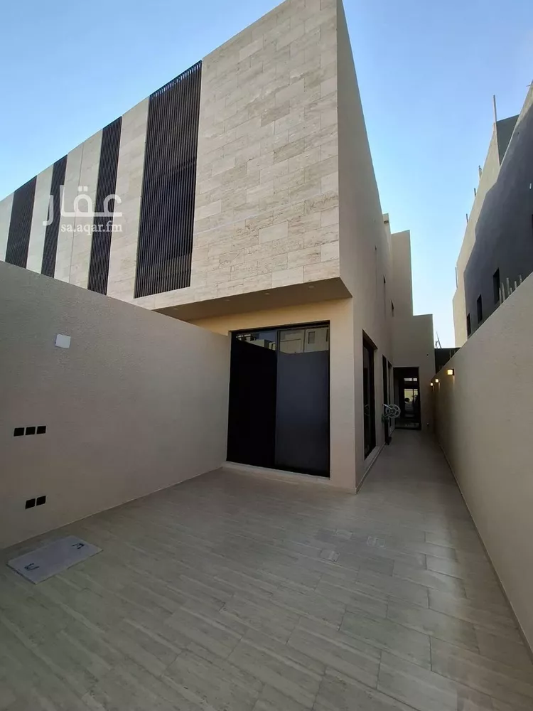 دور للبيع في شارع يونس بن عمر, حي عكاظ, مدينة الرياض, منطقة الرياض صورة 2