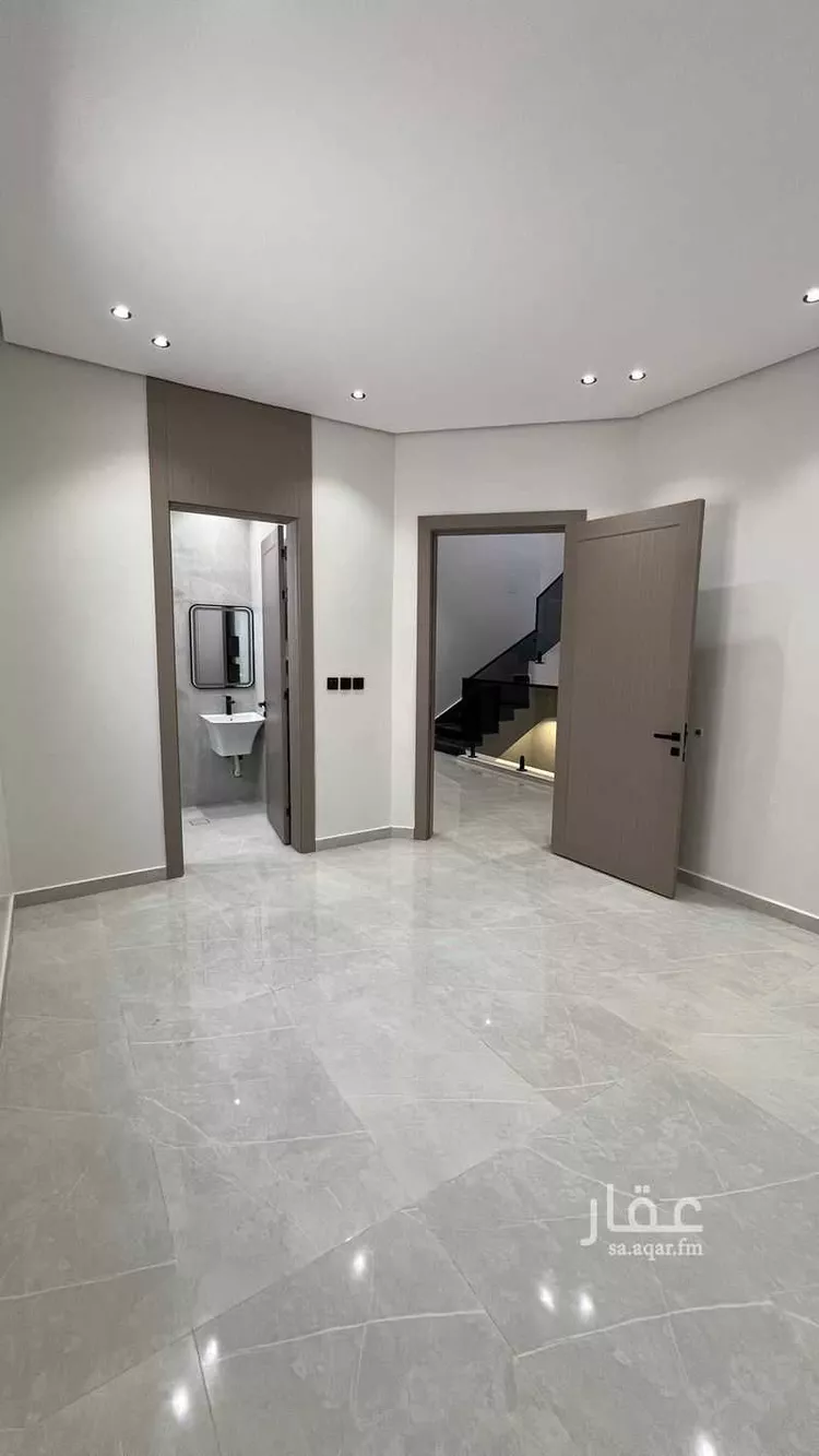 Villa for Sale in Dammam King Fahd 24