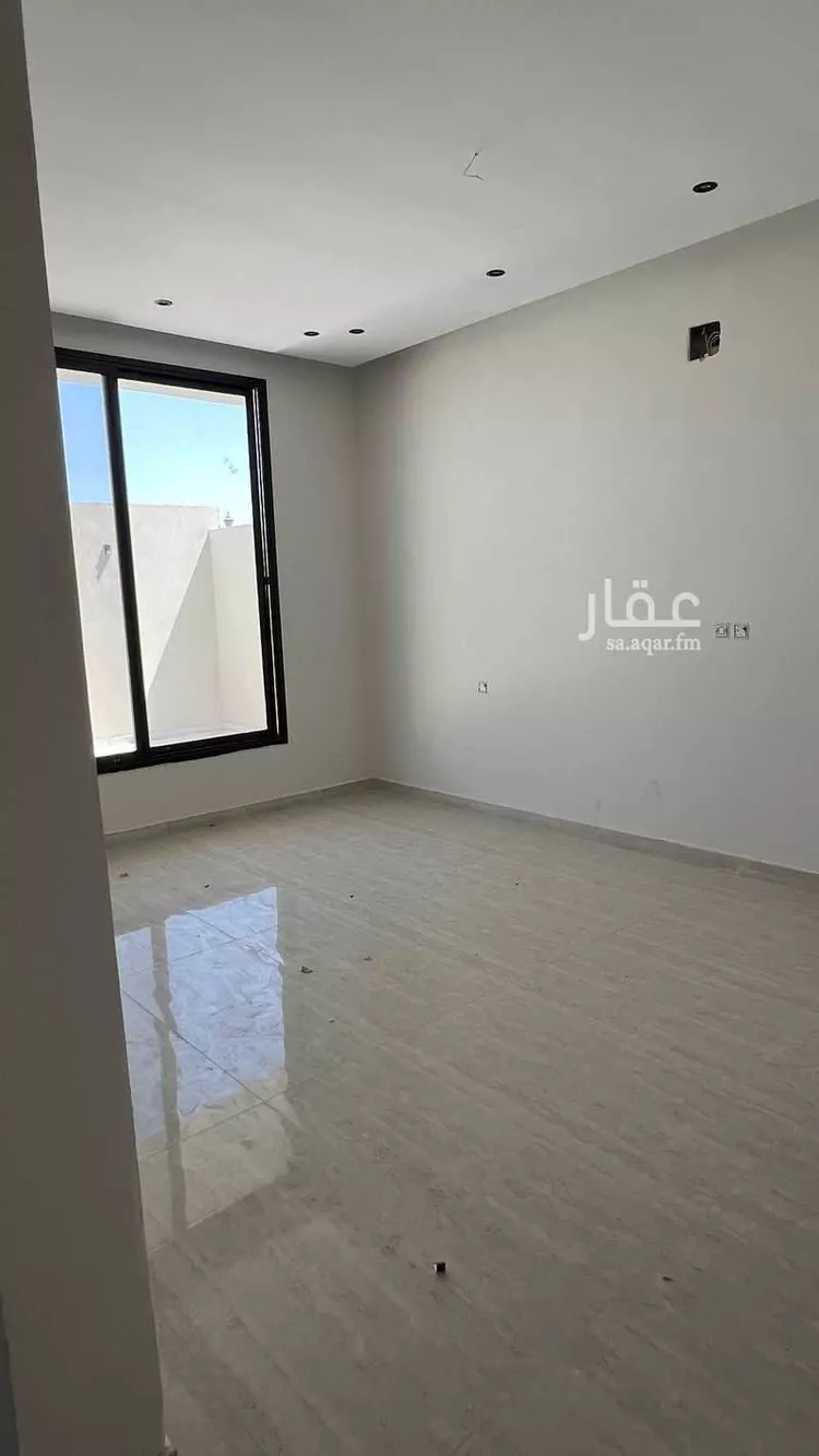 فيلا للبيع في شارع سنان بن عمرو, حي ضاحية الملك فهد, مدينة الدمام, المنطقة الشرقية صورة 4