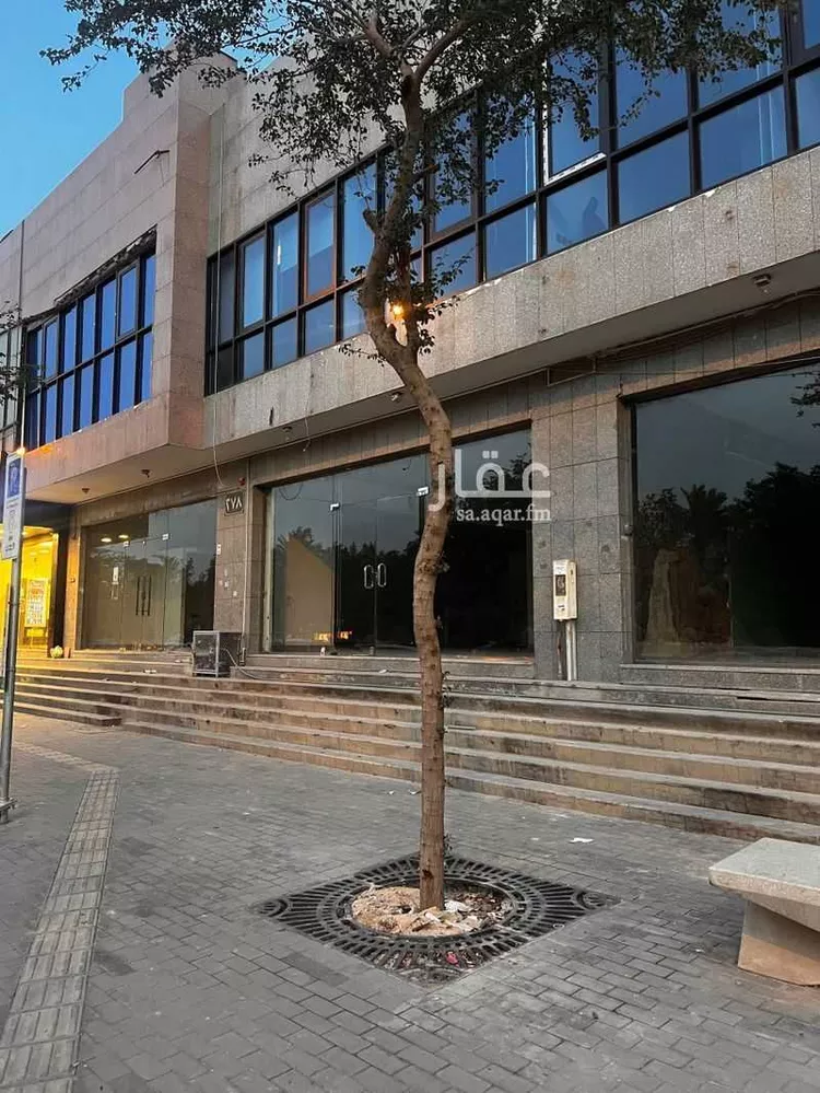 محل للإيجار في شارع سعود بن عبدالعزيز بن محمد الفرعي, حي الملك فهد, مدينة الرياض, منطقة الرياض