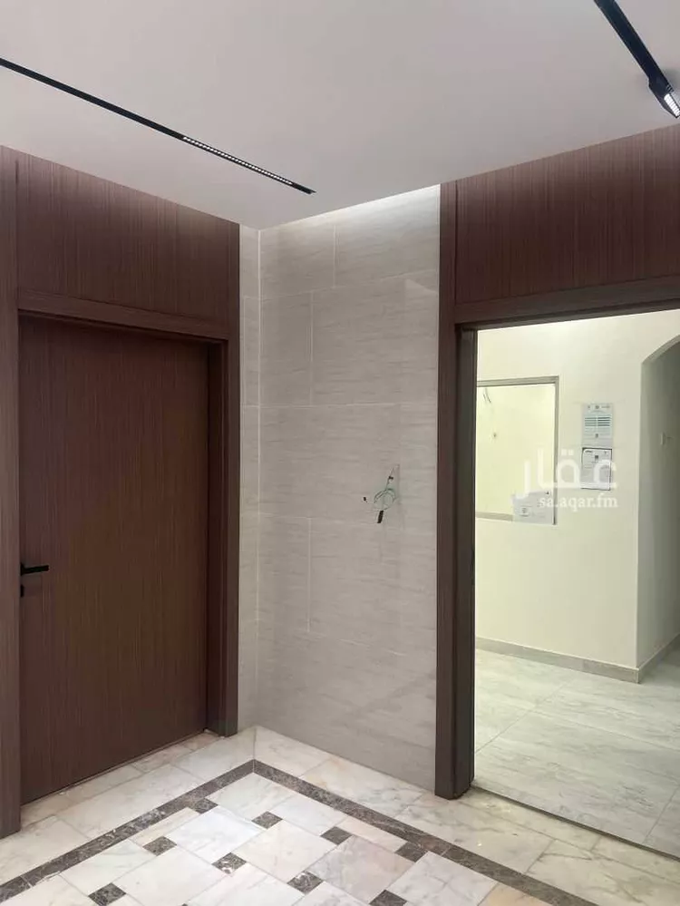 مكتب تجاري للإيجار في طريق الامام سعود بن عبدالعزيز بن محمد الفرعي ، حي الملك فهد ، الرياض ، منطقة الرياض