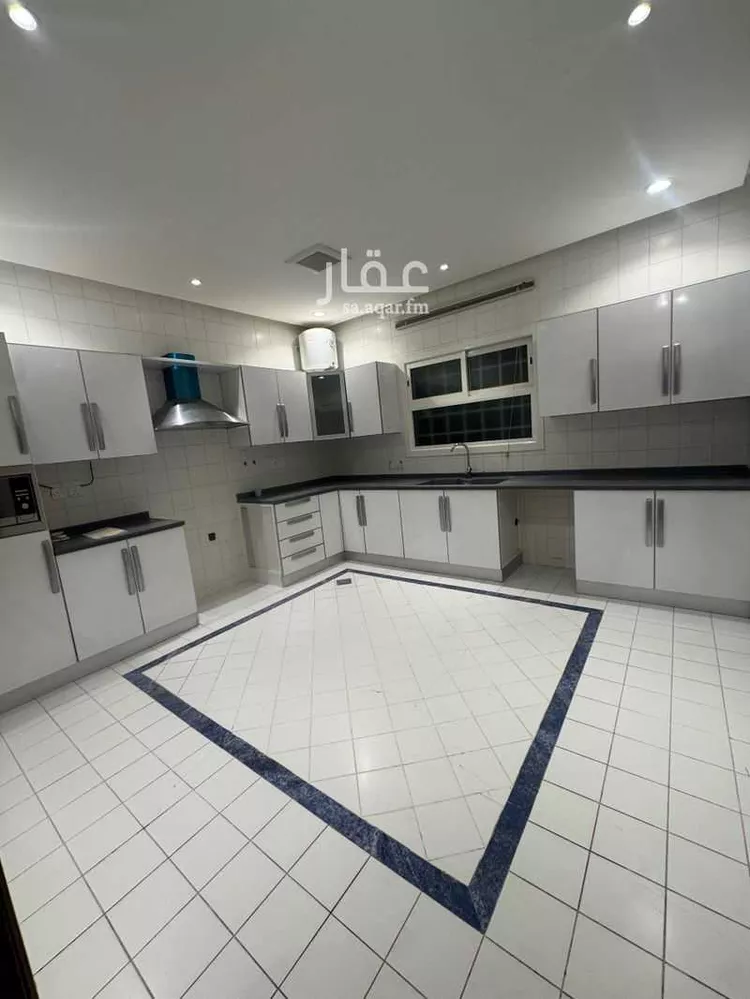 فيلا للإيجار في شارع رقم 350, حي الملقا, مدينة الرياض, منطقة الرياض صورة 4