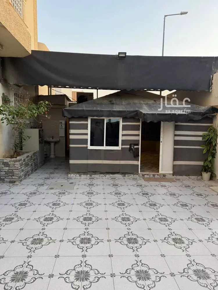 فيلا للبيع في شارع الترمذي, حي النظيم, مدينة الرياض, منطقة الرياض 1 صورة