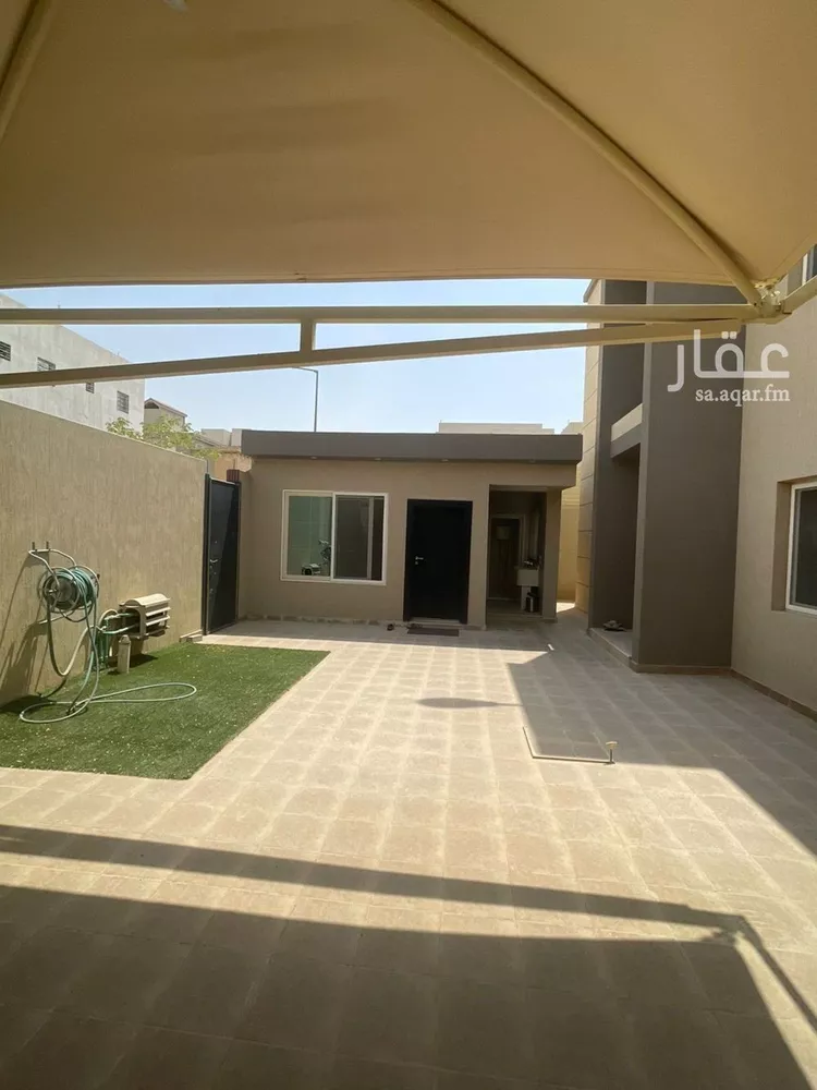 Villa for Sale in Riyadh King Khalid International Airport