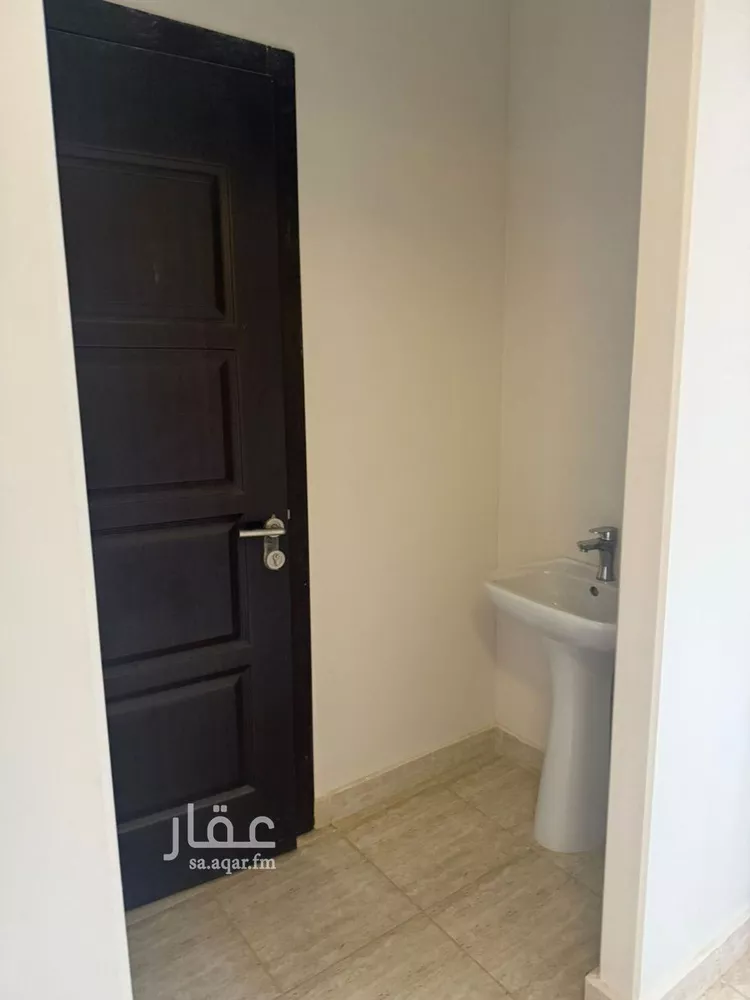 فيلا للإيجار في شارع أحمد بن الرفعة, حي مطار الملك خالد الدولي, مدينة الرياض, منطقة الرياض صورة 3