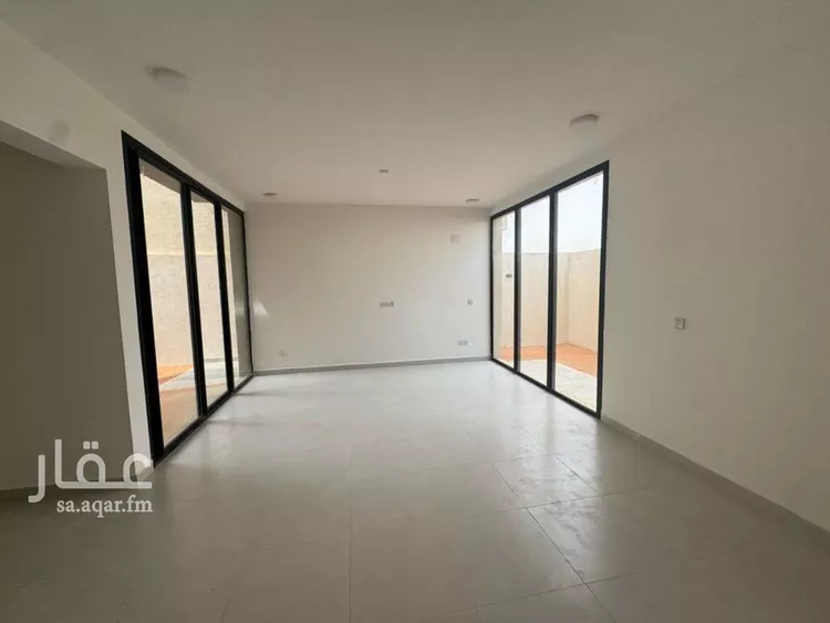 فيلا للإيجار في شارع أحمد بن الرفعة, حي مطار الملك خالد الدولي, مدينة الرياض, منطقة الرياض