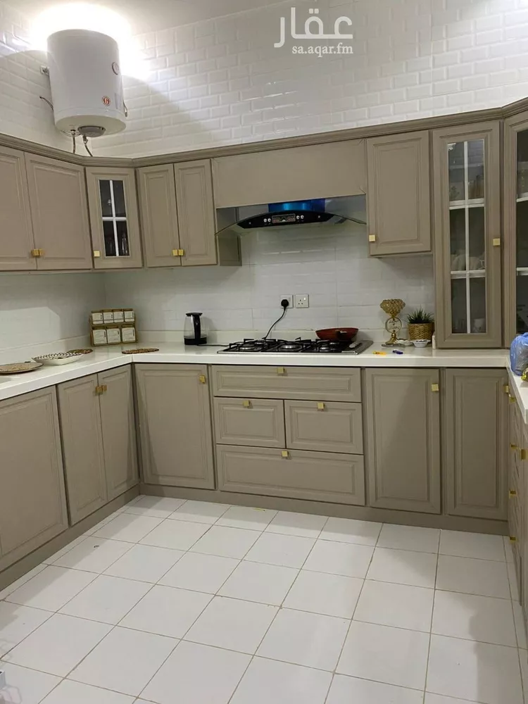 فيلا للإيجار في شارع رقم 336, حي بدر, مدينة الرياض, منطقة الرياض