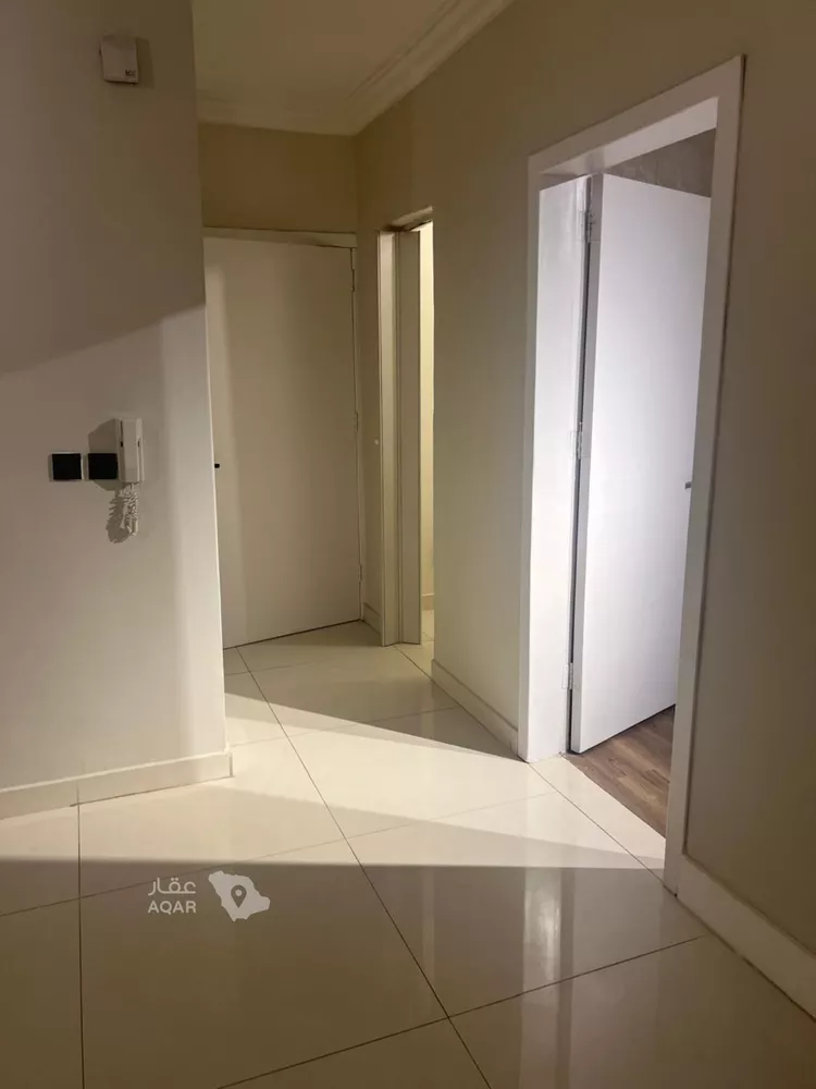 شقة للبيع في شارع عبدالله بن شهيوين, حي الملقا, مدينة الرياض, منطقة الرياض