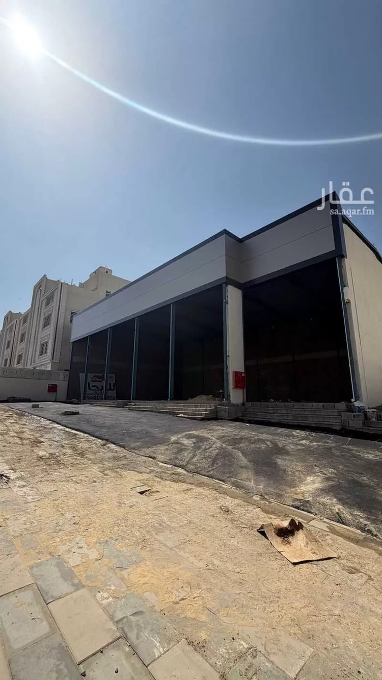 محل للإيجار في شارع روضة التنهات ، حي المحالة ، لعصان ، منطقة عسير