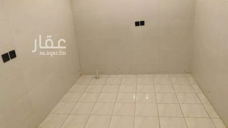 عمارة للبيع في شارع عبدالرحمن بن عدي, حي الفيصلية, مدينة الرياض, منطقة الرياض 6