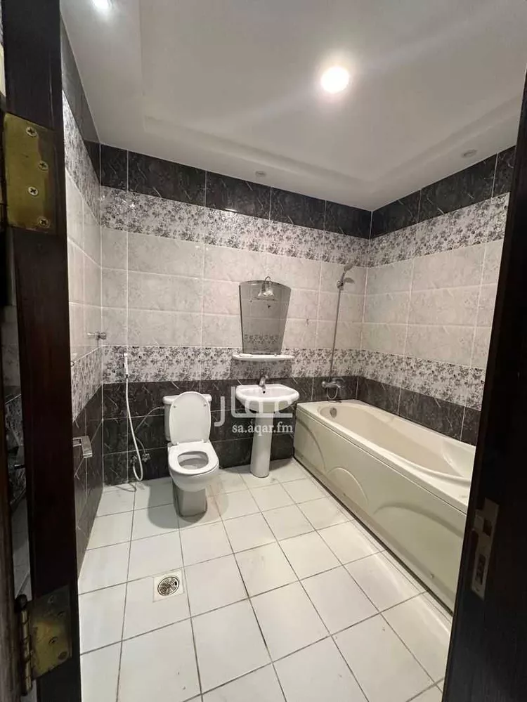 شقة للإيجار في شارع ثابت ابن معاذ الانصاري, حي طيبة, مدينة جدة, منطقة مكة المكرمة صورة 3