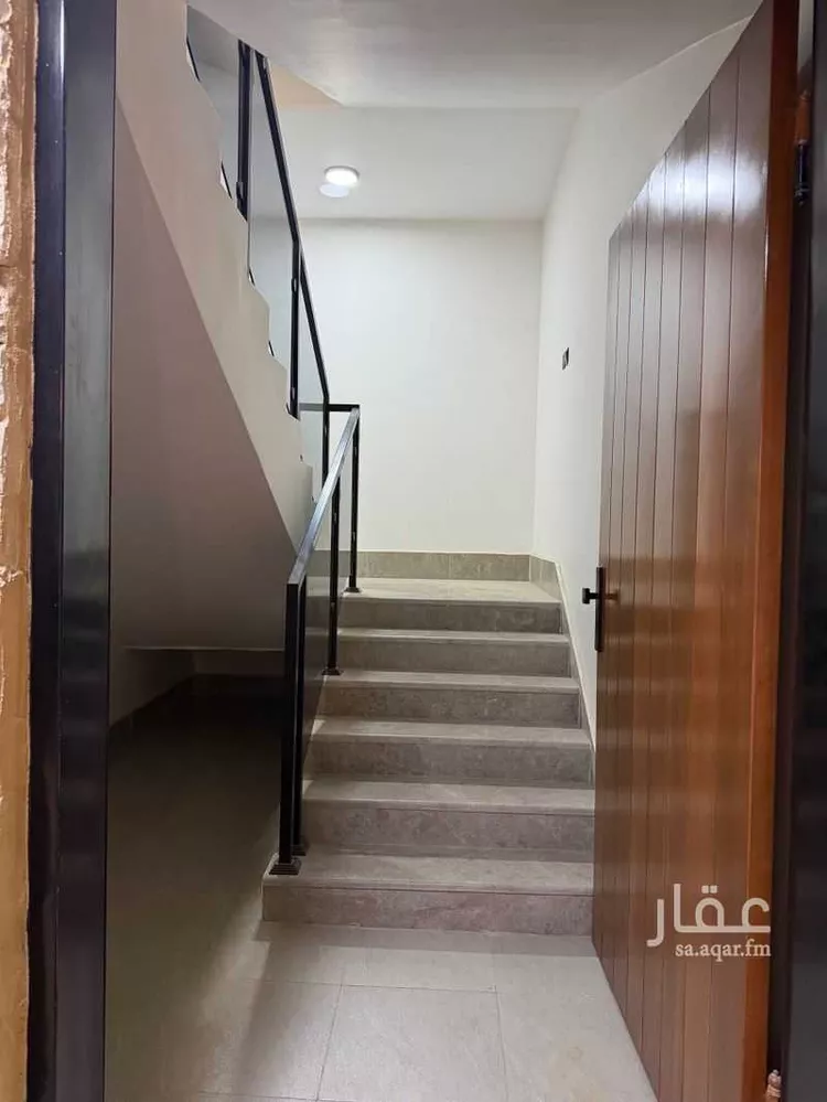 فيلا للبيع في شارع الفقهاء, حي سلطانة, مدينة الرياض, منطقة الرياض صورة 3