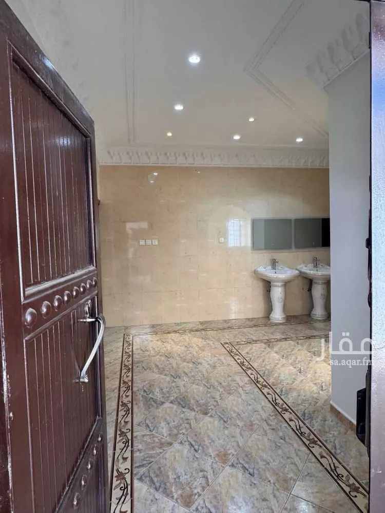 دور للإيجار في شارع سفيان بن همام, حي المعارض, مدينة خميس مشيط, منطقة عسير صورة 2