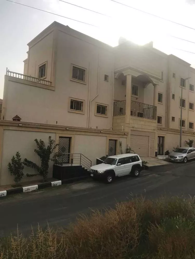 عمارة للبيع في شارع 75 العرين, حي العرين, مدينة ابها, منطقة عسير صورة 2