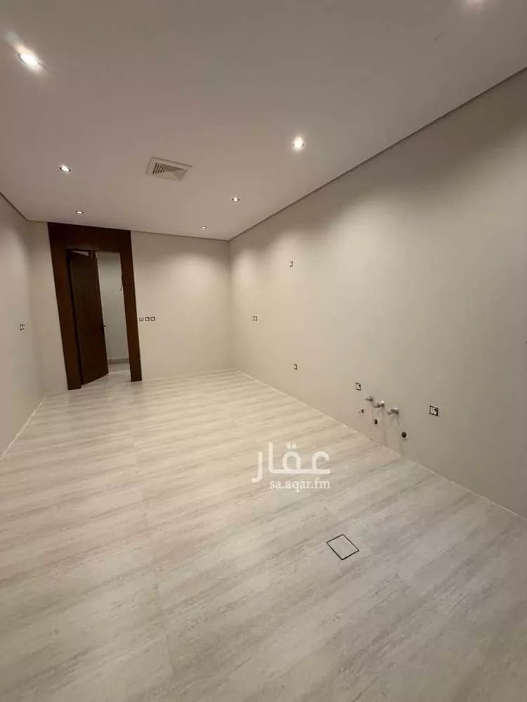 Floor for Sale in Riyadh An Narjis 8