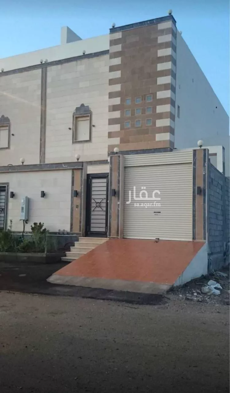 فيلا للبيع في شارع إسماعيل بن نصر الله, حي اللؤلؤ, مدينة جدة, منطقة مكة المكرمة 1 صورة