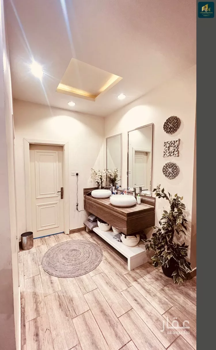 فيلا للبيع في شارع محمد الشارعي, حي العريجاء الأوسط, مدينة الرياض, منطقة الرياض صورة 2