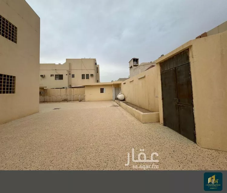فيلا للبيع في شارع أبي القاسم الشاطبي, حي العريجاء الغربي, مدينة الرياض, منطقة الرياض صورة 5