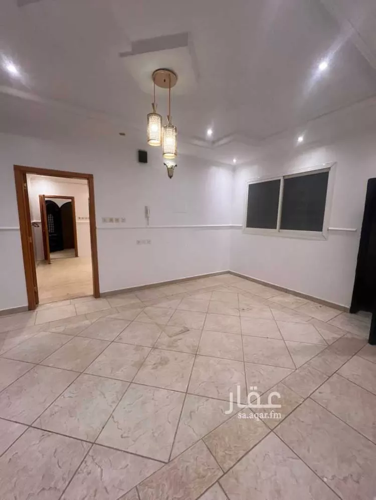 فيلا للإيجار في شارع أبي الحلفاء, حي ظهرة البديعة, مدينة الرياض, منطقة الرياض صورة 5