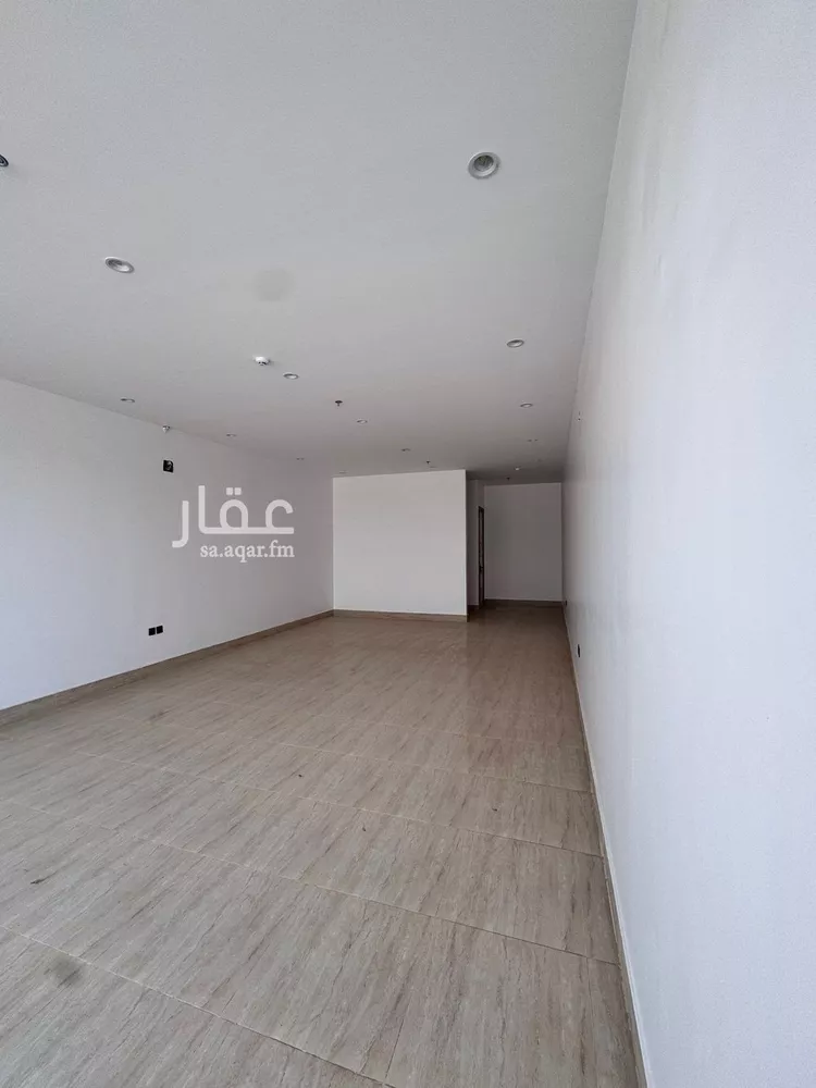 Shop for Rent in Riyadh Al Khaleej 1 صورة