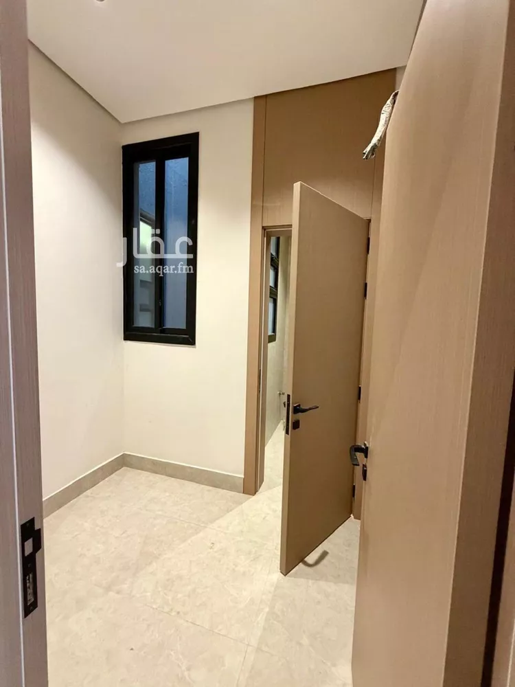 Floor for Sale in Riyadh Al Munsiyah 12