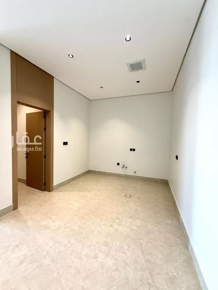 Floor for Sale in Riyadh Al Munsiyah 12