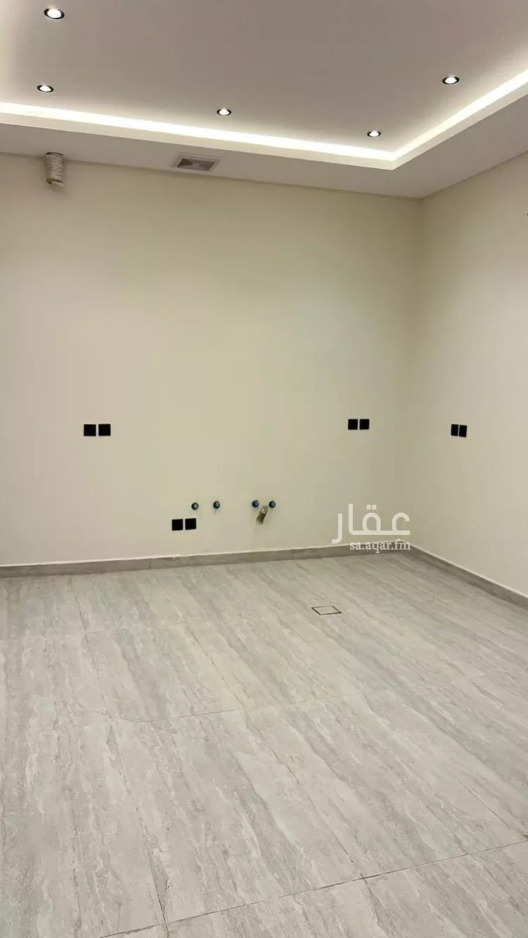 فيلا للبيع في شارع علي بن أبي طاهر, حي الرمال, مدينة الرياض, منطقة الرياض 8