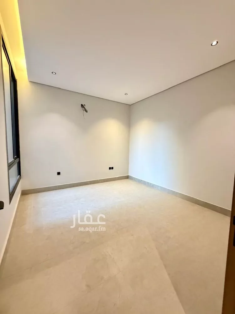 Floor for Sale in Riyadh Al Munsiyah 15