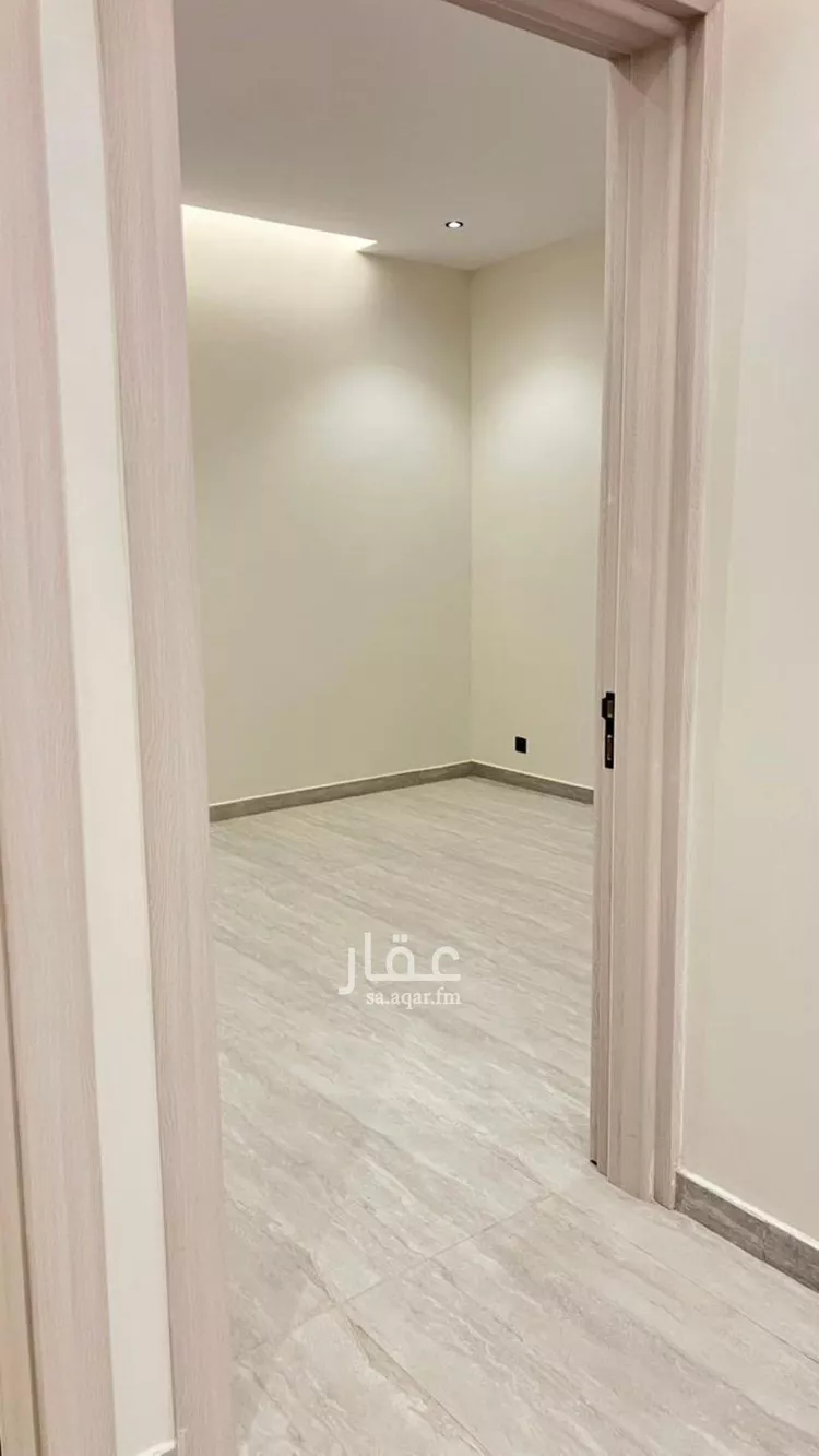 فيلا للبيع في شارع علي بن أبي طاهر, حي الرمال, مدينة الرياض, منطقة الرياض صورة 5