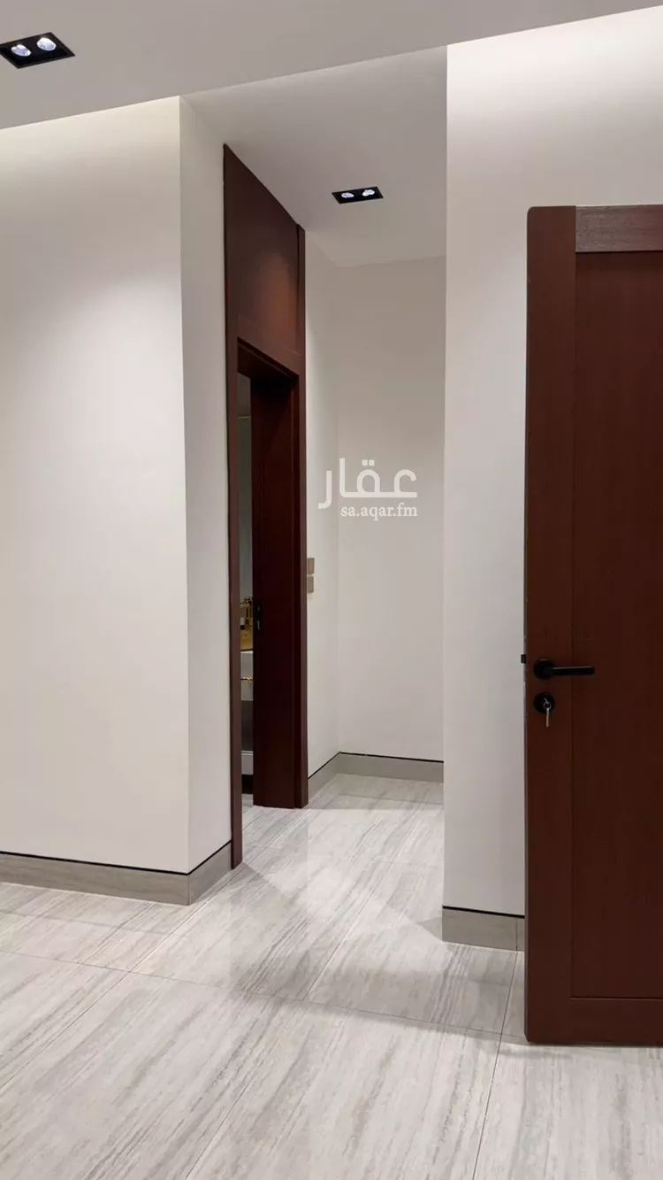 دور للبيع في شارع علي قدس, حي القادسية, مدينة الرياض, منطقة الرياض 19